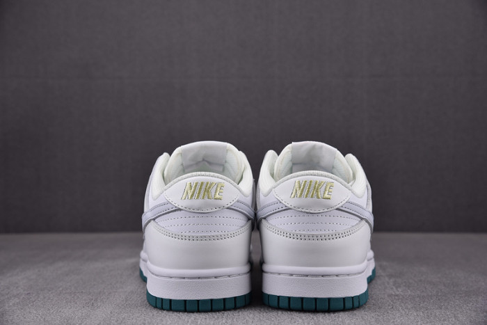 Dunk Low GS  