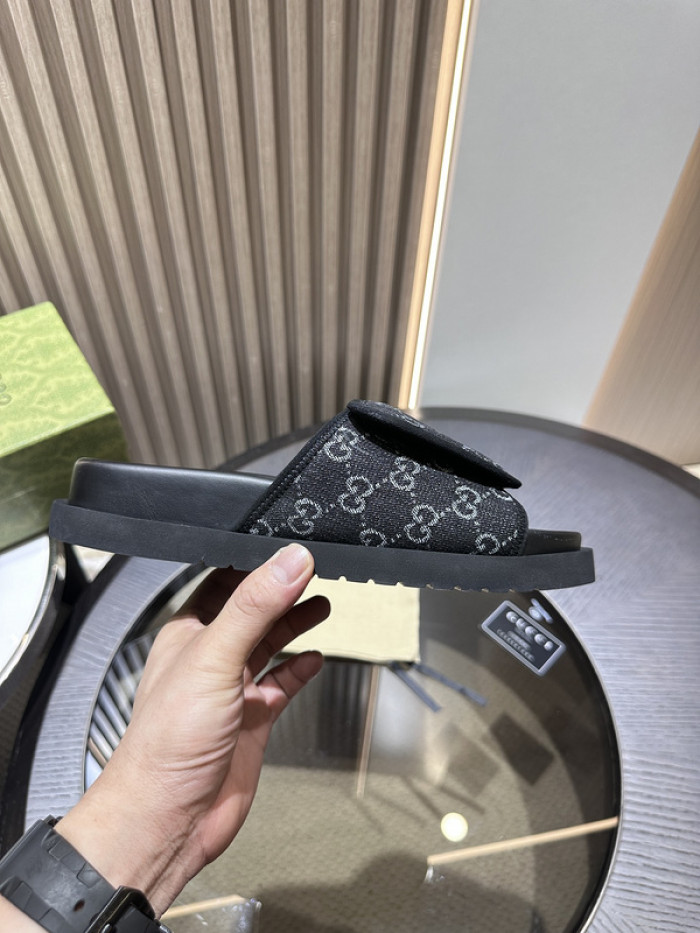 GUI SANDAL