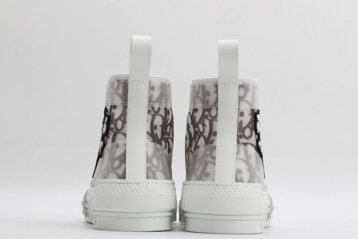 D10R SNEAKER