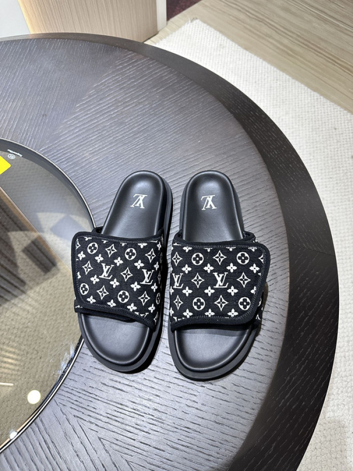 L0VT SANDAL