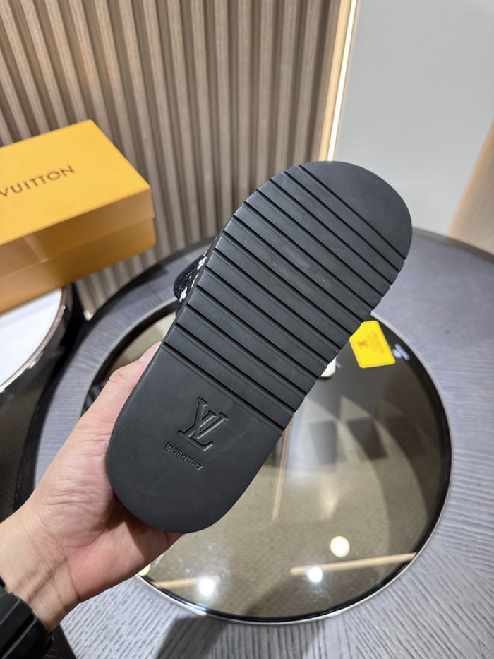 L0VT SANDAL