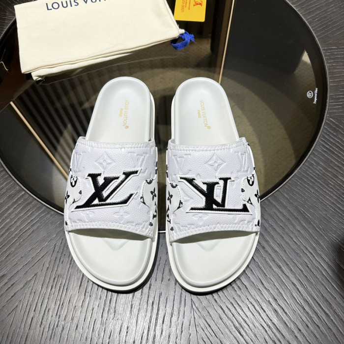 L0VT SANDAL