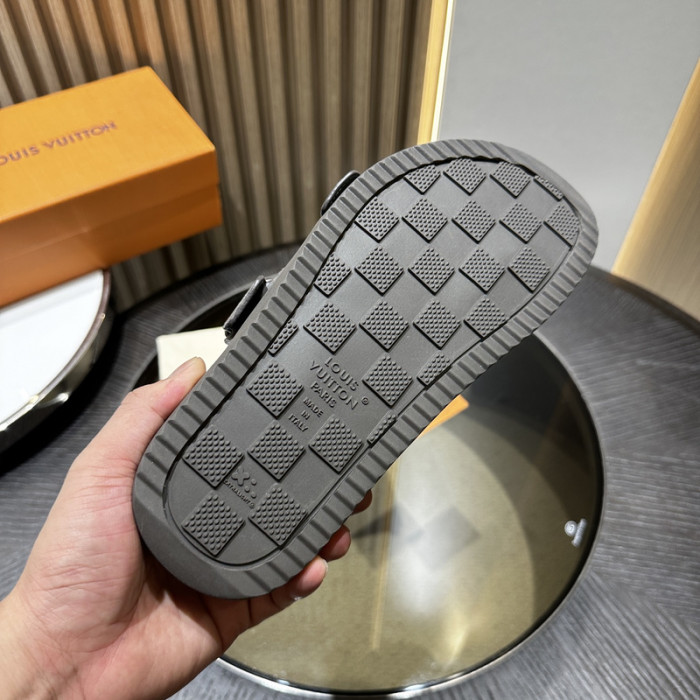 L0VT SANDAL