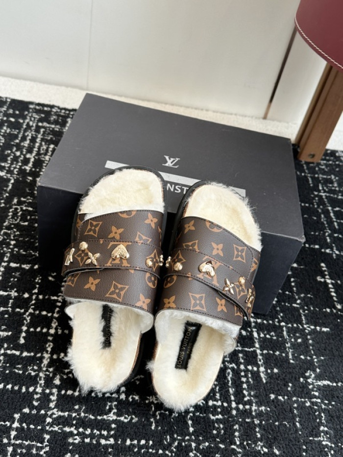 L0VT SANDAL