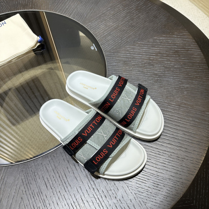 L0VT SANDAL