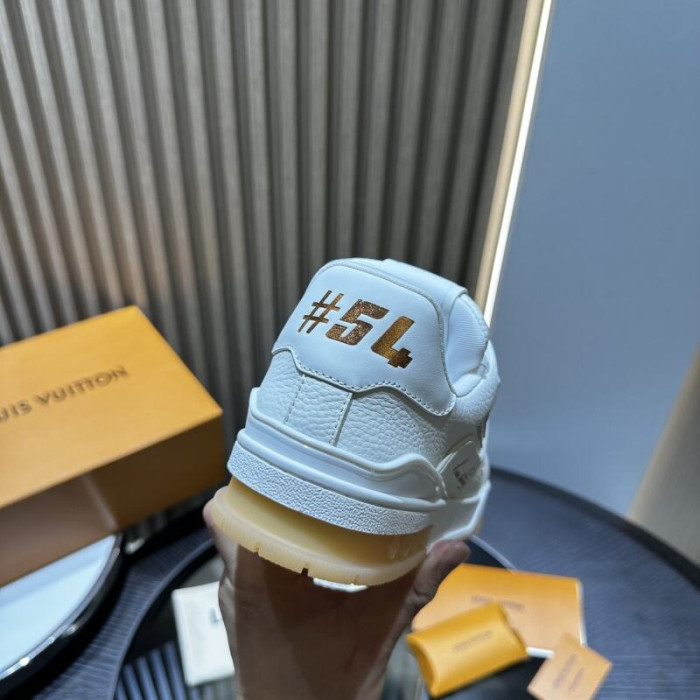 L0VT SNEAKER