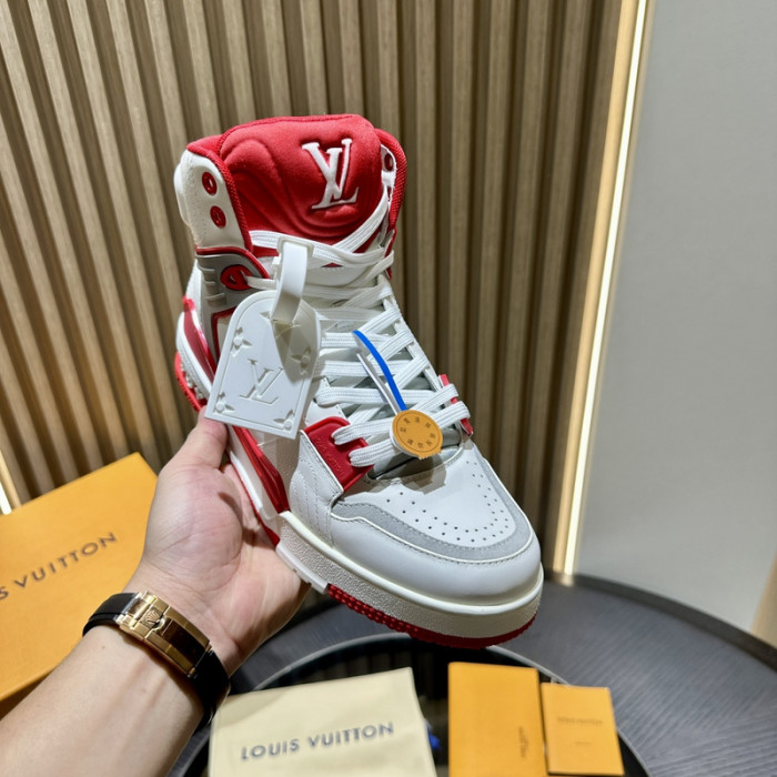 L0VT SNEAKER