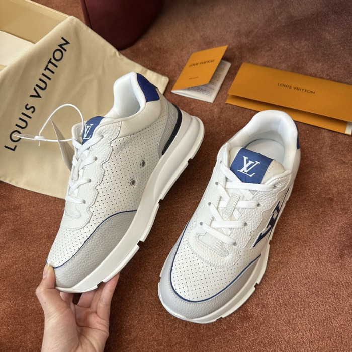 L0VT SNEAKER