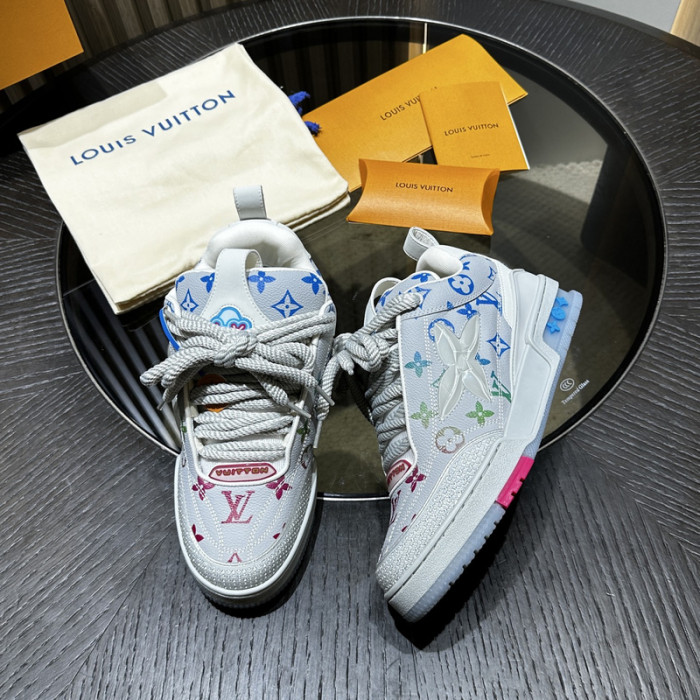 L0VT SNEAKER