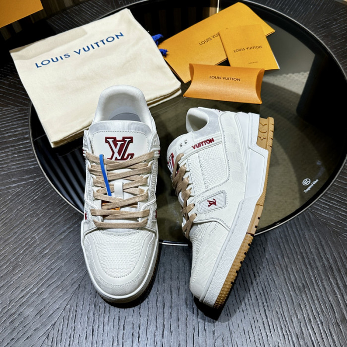 L0VT SNEAKER
