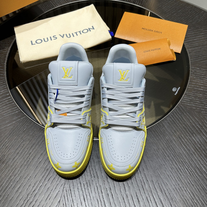 L0VT SNEAKER