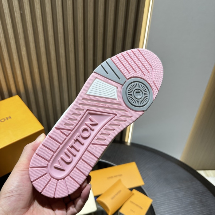 L0VT SNEAKER