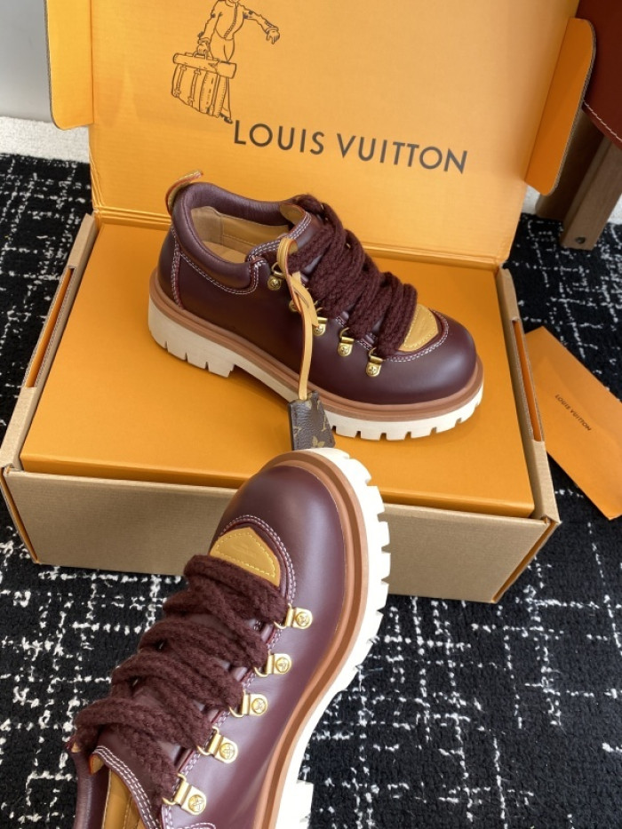 L0VT SNEAKER