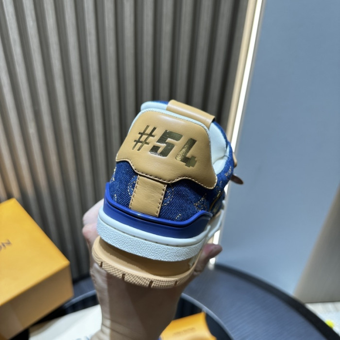 L0VT SNEAKER