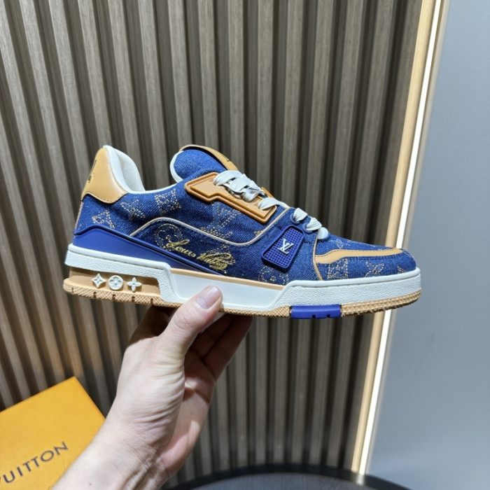 L0VT SNEAKER