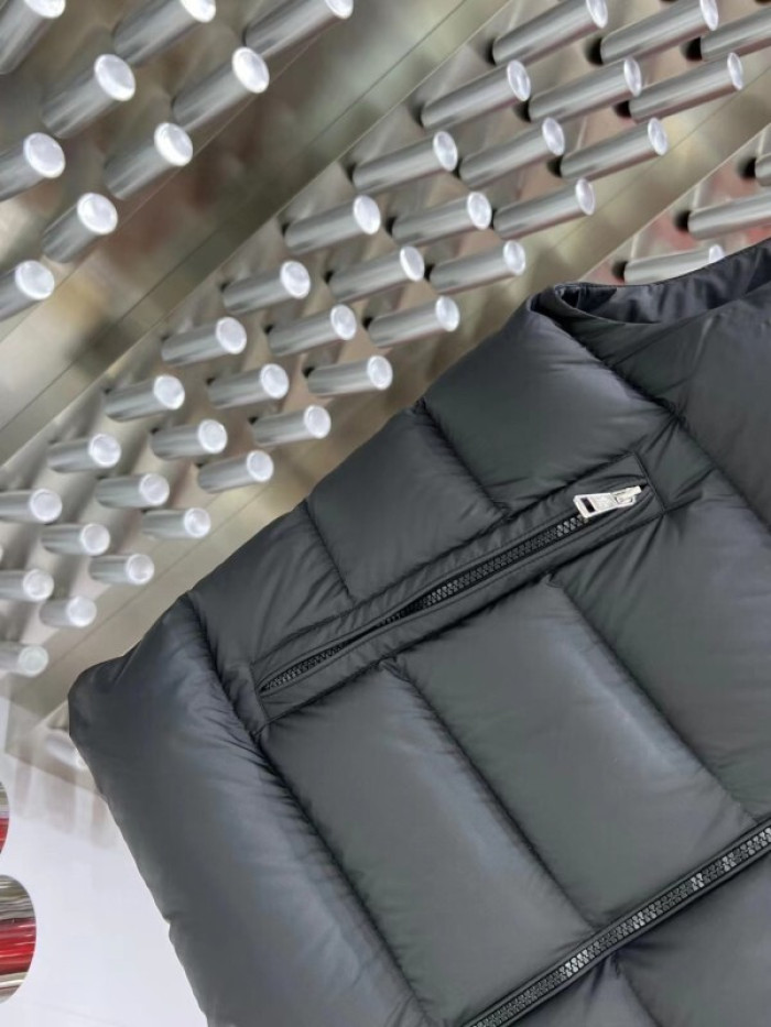 M0*C1ER DOWN JACKET