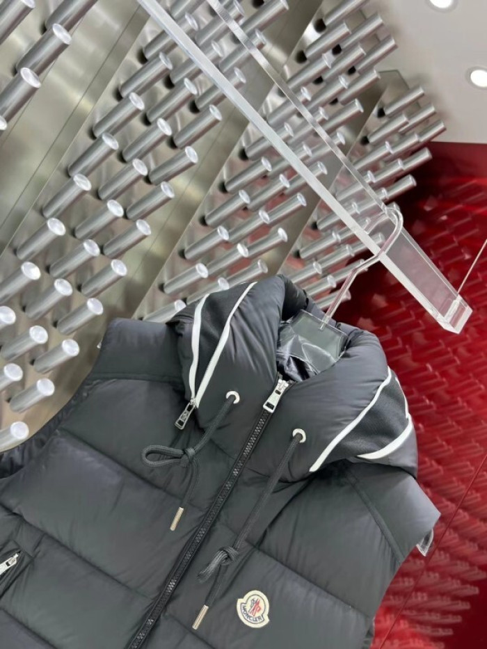 M0*C1ER DOWN JACKET