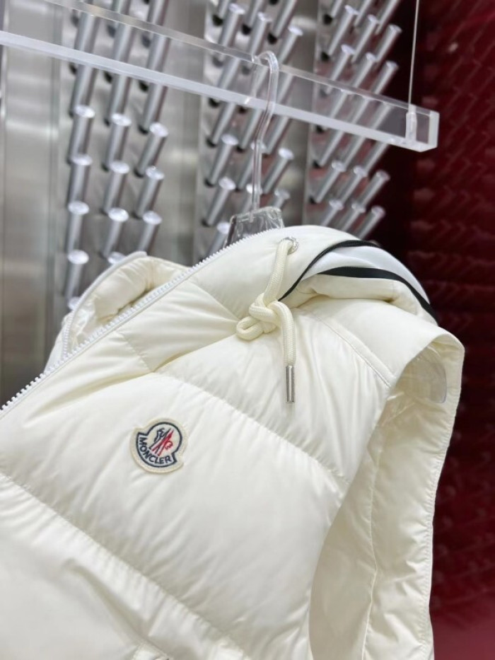 M0*C1ER DOWN JACKET