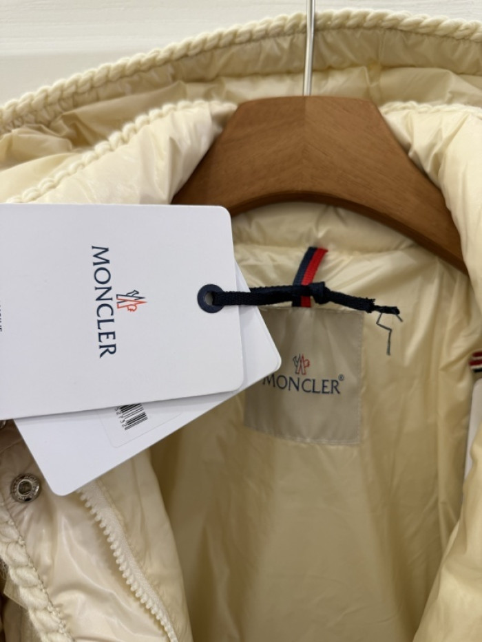 M0*C1ER DOWN JACKET