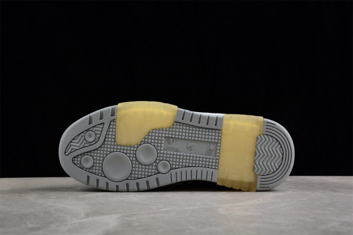OFW SNEAKER