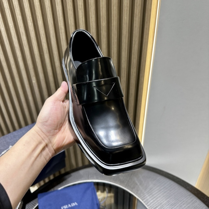 PRAD SNEAKER